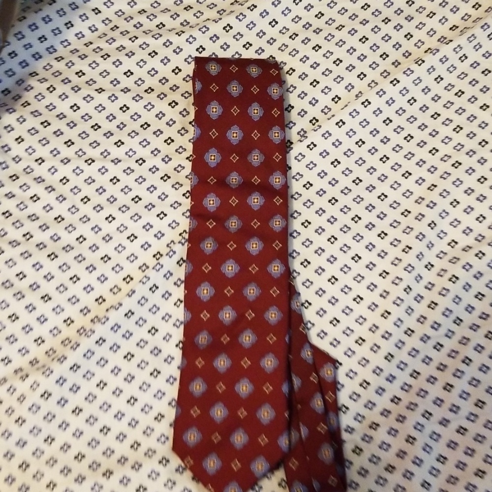 JOS Banks Executive Collection Tie Burgundy